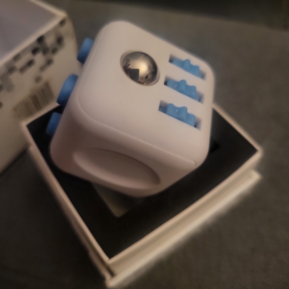 Fidget Cube - Blue - Picture 9 of 9